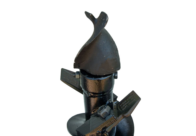 Tip of fab auger showing the point and teeth